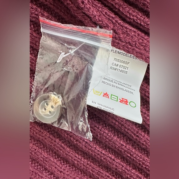 NWT! RD Candise Button Cuff Duster Cardigan Burgundy Size: Small - Picture 6 of 8